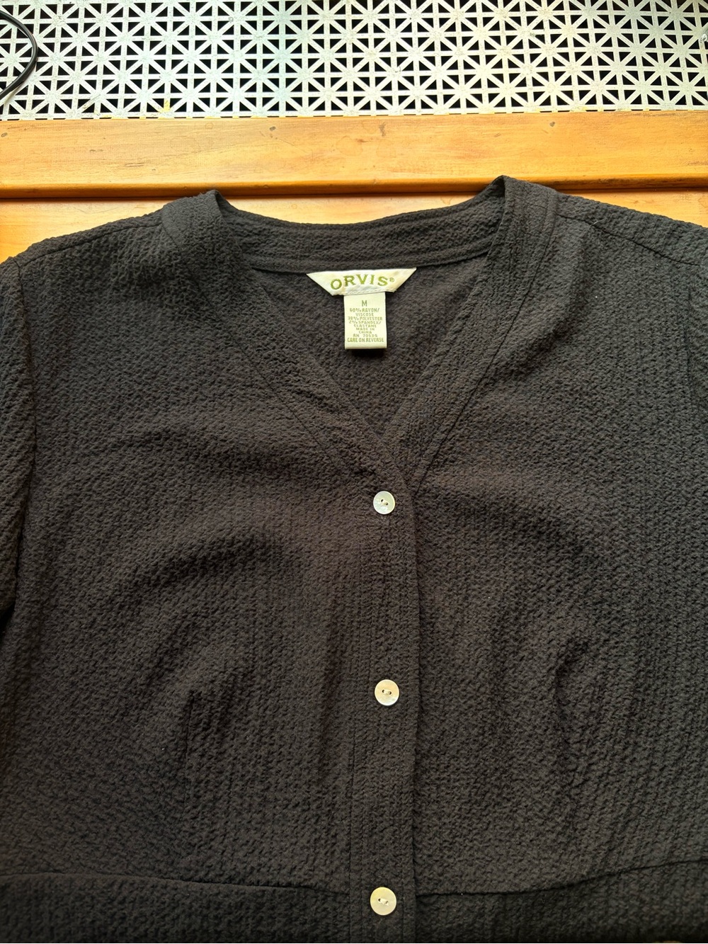 Orvis Black Crepe Lightweight Short-Sleeve Button-Front Women's Top - Picture 4 of 6
